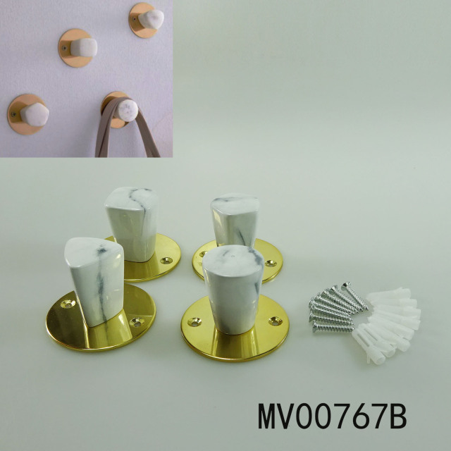 SETS OF 4PCS CLOTHES HANGER in CB