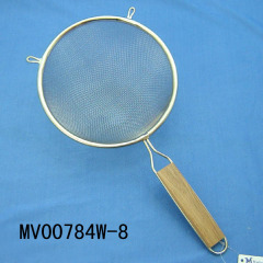 8CM SS STRAINER WOODEN Handle HANG TAG