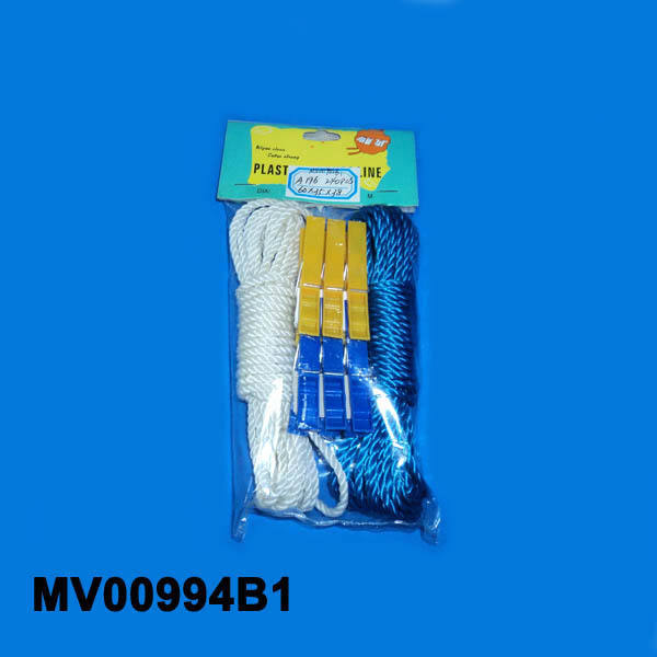PLASTIC CLOTHES LINE with 6PCS PLASTIC PEGS