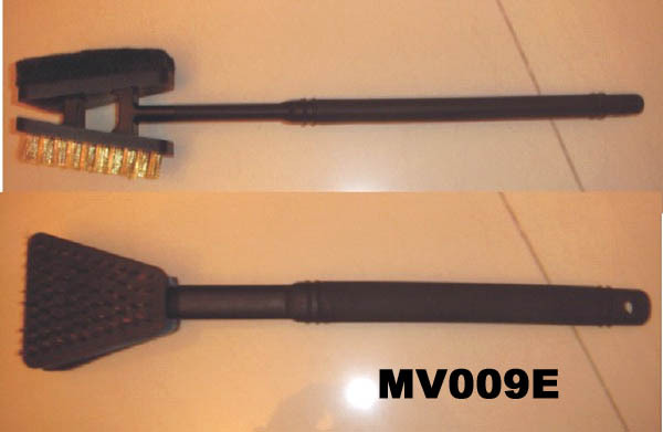 18in BBQ BRUSH PLASTIC Handle