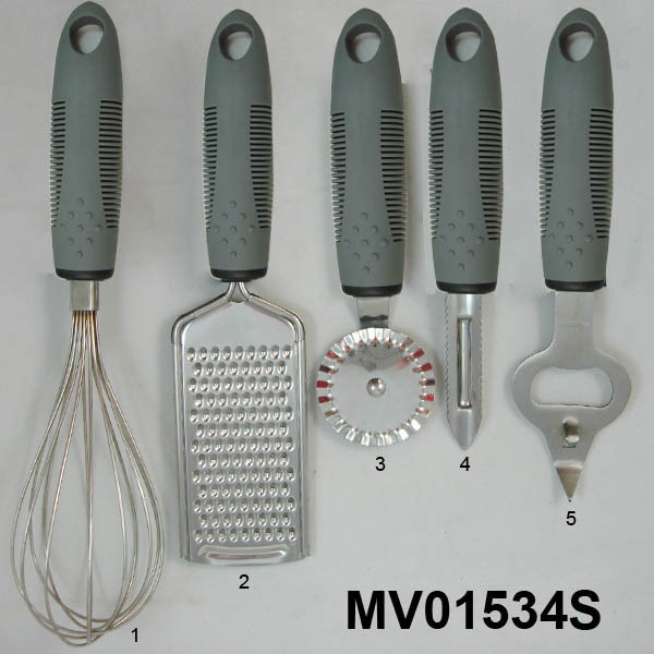 5PCS KITCHEN TOOL (EGG BEATER GRATER PIZZA CUTTER PEELER BOTTLE OPENER)