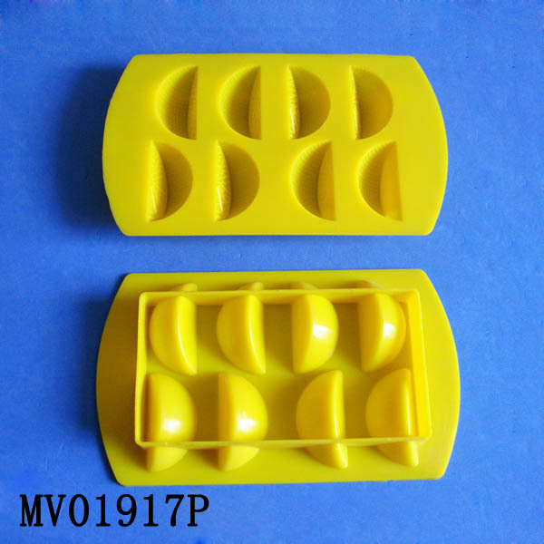 HALF MOON SILICONE ICE GRID