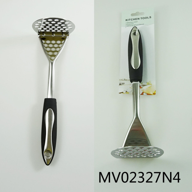 SS POTATO PRESS CLEW with RUBBER and PLASTIC Handle
