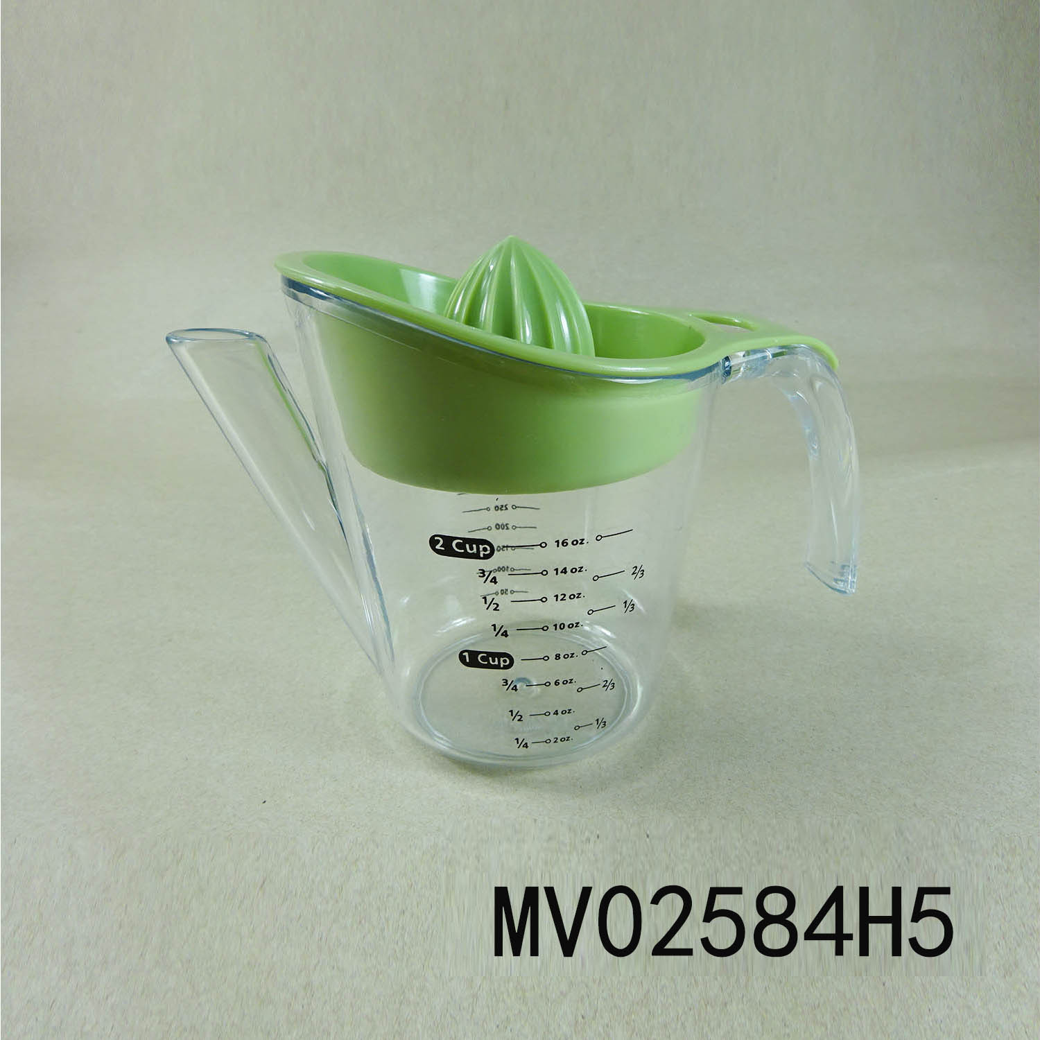 PLASTIC FRUIT PRESS MEASURING CUP