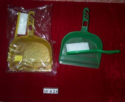 2PCS PLASTIC BESOM and SHOVEL