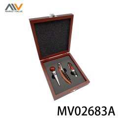 4pcs Wine Set with Wooden Box