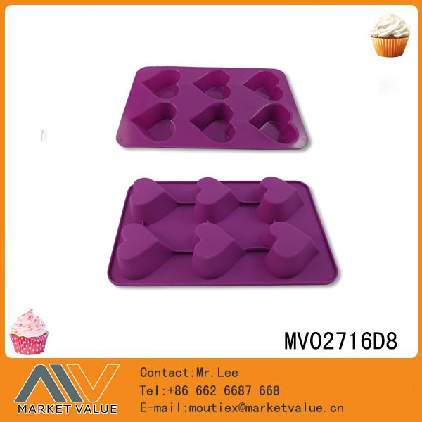 A SET with 6PCS HEART SHAPE SILICONE CAKE MOLD