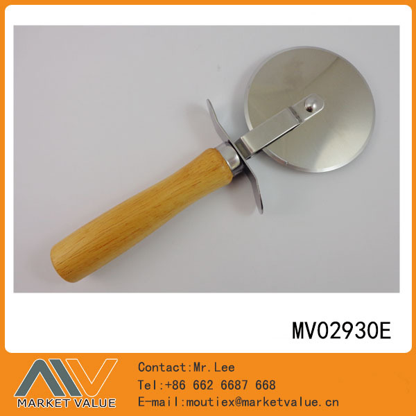 10CM PIZZA CUTTER with WOODEN Handle TC