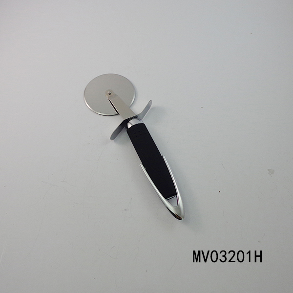 PLASTIC Handle SS PIZZA CUTTER TC