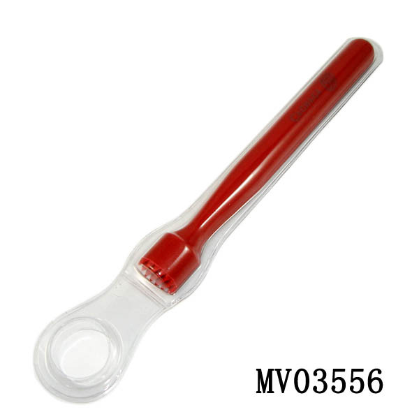 PLASTIC ICE CRUSHER