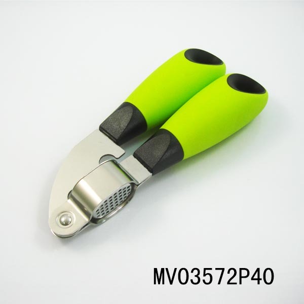SS PP and TPR Handle KITCHEN TOOLS GARLIC PRESS TC