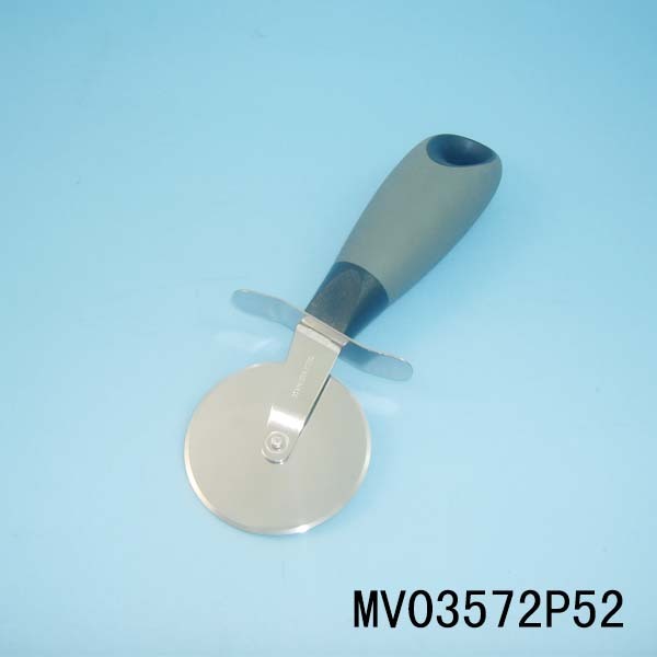 SS PP and TPR Handle KITCHEN TOOLS PIZZA CUTTER TC