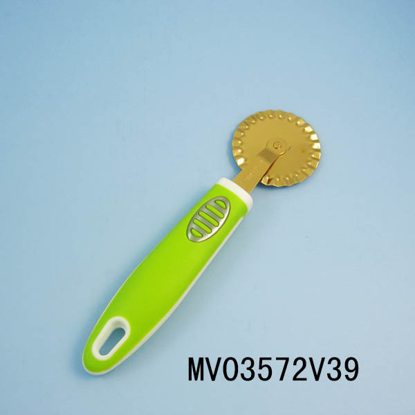 TITANIZE KITCHEN TOOLS RUBBER and PLASTIC Handle PIZZA CUTTER TC style 2