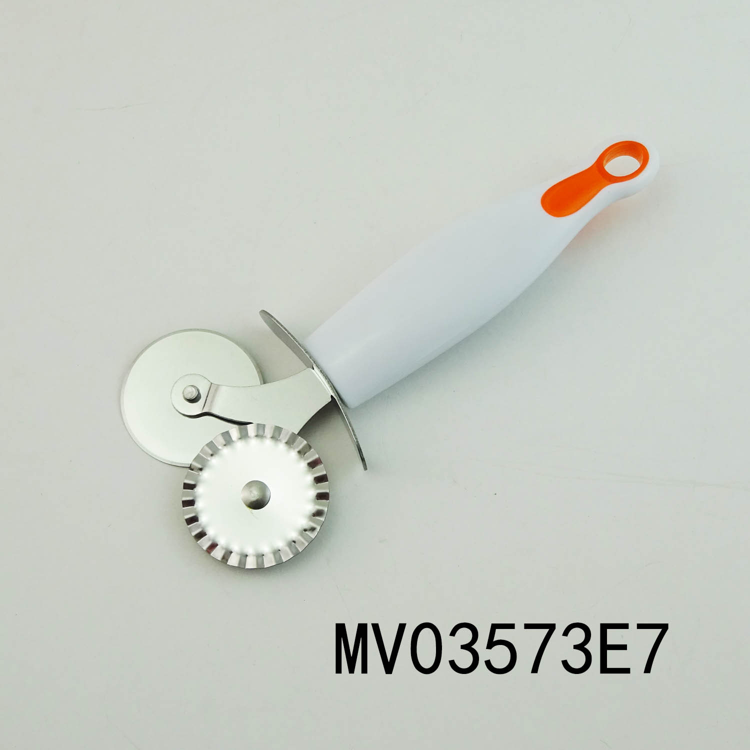 TWO HEADCHESSES PIZZA CUTTER with PLASTIC Handle TC