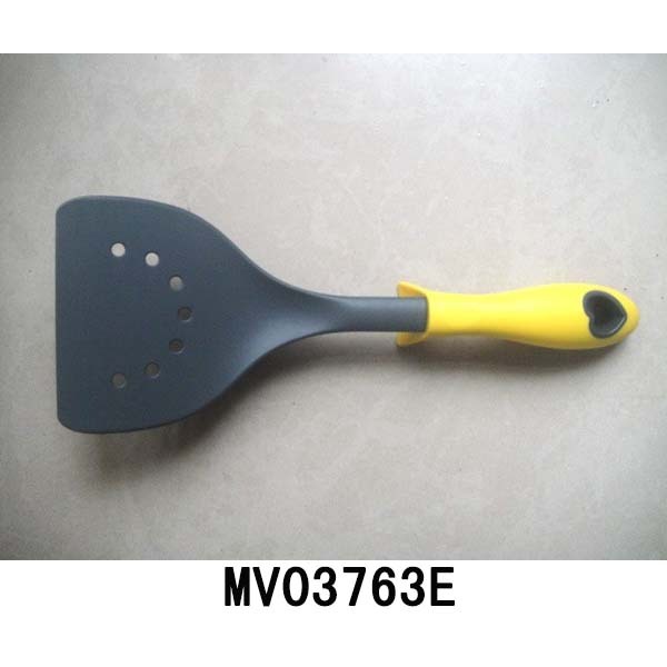 PIZZA LEAKAGE SHOVEL KITCHEN TOOLS with RUBBER Handle PLASTIC