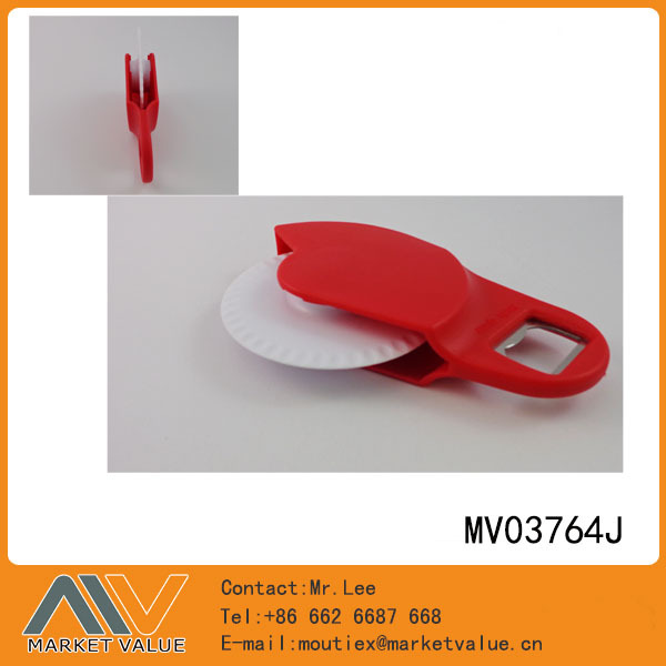 PIZZA CUTTER WBOTTLE OPENER TC