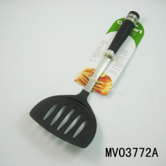 KITCHEN TOOLS NYLON JUMBO SLOTTED TURNER with PLASTIC Handle