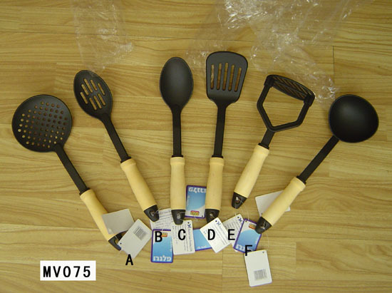 6 DESIGN NYLON KITCHEN TOOLS with WOOD Handle
