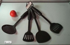 4PCS NYLON KITCHEN TOOLS