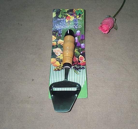 CHEESE SPADE with WOODEN Handle TC