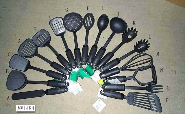 NYLON KITCHEN TOOL