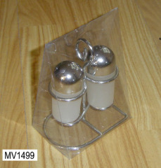 2PCS PLASTIC SALT and PEPPER