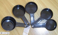 SET of 5 PLASTIC MEASURING CUP