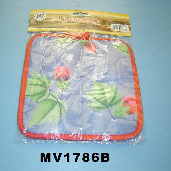 CLOTH CUSHION in PVC BAG with HANG CARD