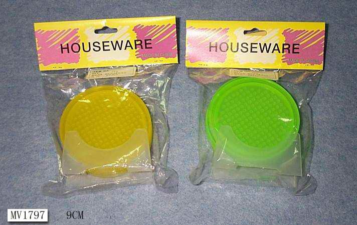 4PCS PLASTIC CUSHION 9CM in PVC BAG with HANG CARD