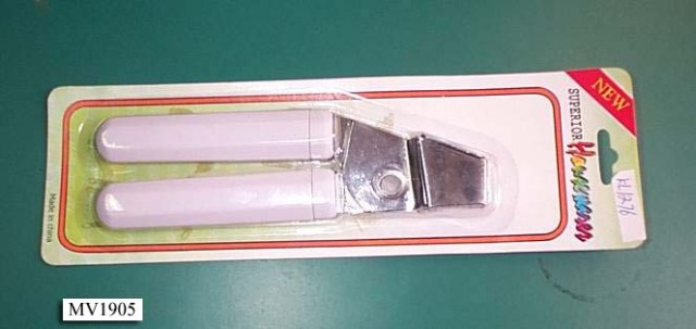 GARLIC CRUSHER