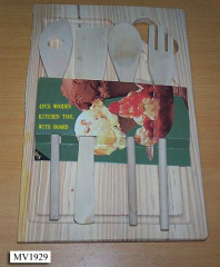 4PCS WOODEN KITCHEN TOOL with CUTTING BOARD SET