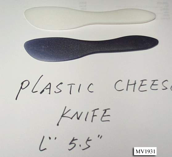 PLASTIC BUTTER KNIFE