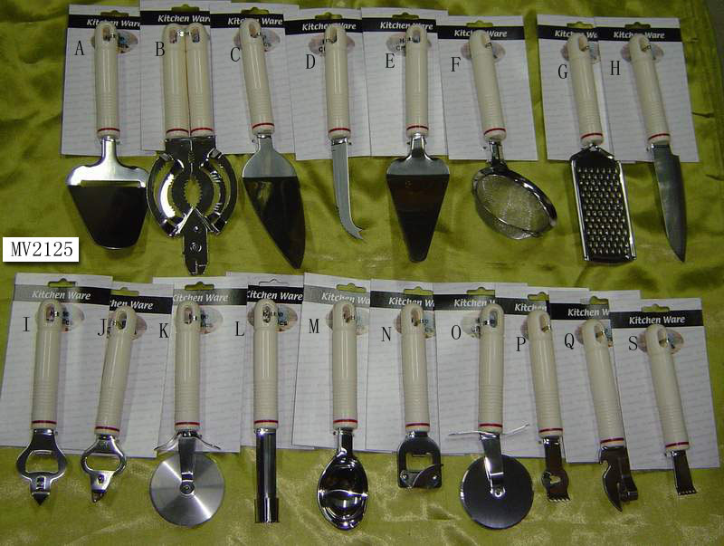 SS PIZZA CUTTER with PLASTIC Handle TC style 2