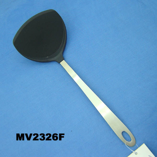 NYLON TURNER