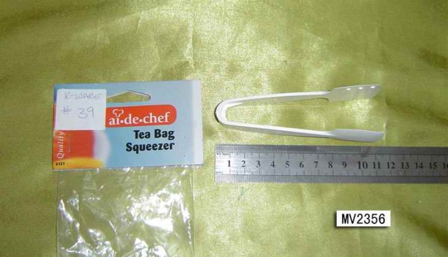 FOOD TONGS in PVC BAG with HANG CARD