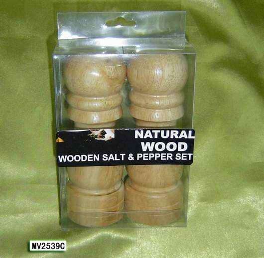 2 PCS RUBBERWOODEN SALT and PEPPER