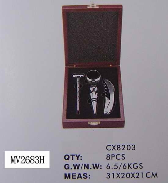 4PCS WINE SET in WOODEN BOX style 2