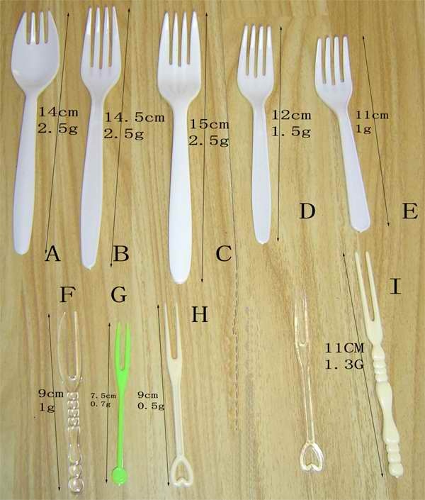 PLASTIC CUTLERY SET