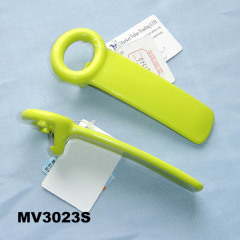 PLASLIC BOTTLE OPENER