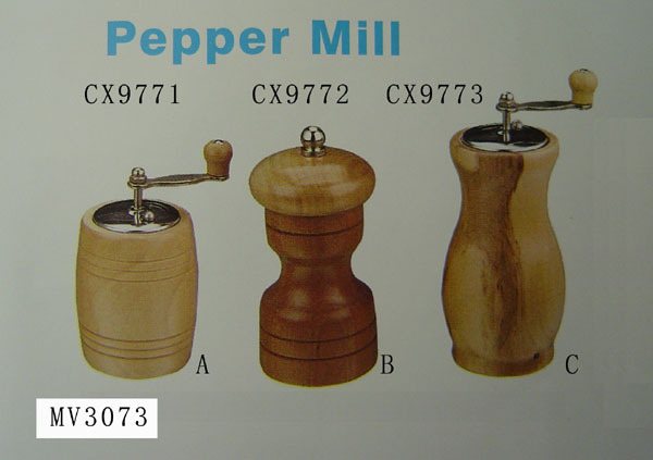 WOODEN PEPPER MILL