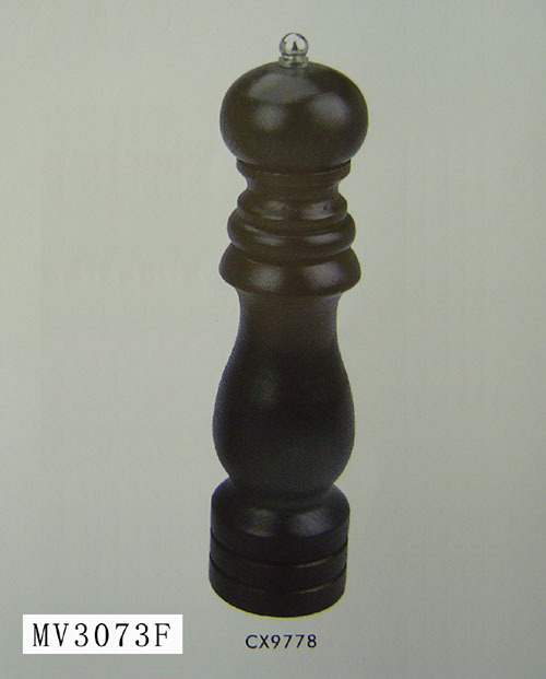 WOODEN PEPPER MILL style 3