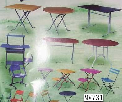 BEACH CHAIR and TABLE