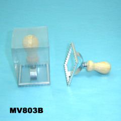 DIE-CASTIG DUMPLING MOULD