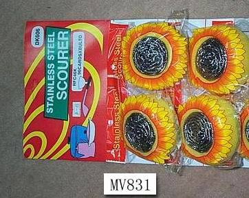 4PCS SS SCOURER with SPONGE in PVC BAG with HANG CARD