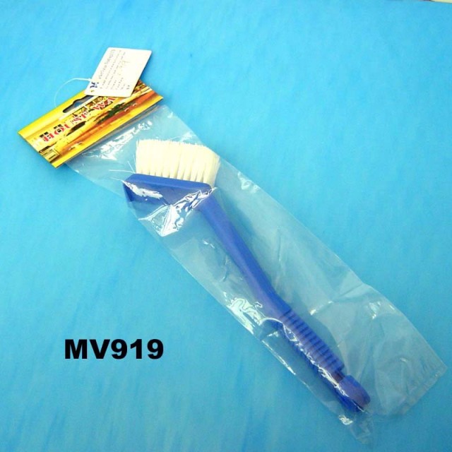 KITCHEN BRUSH with PLASTIC Handle