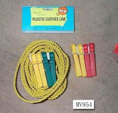 4M PP CLOTHES LINE with 8PCS YELLOW CLIPS