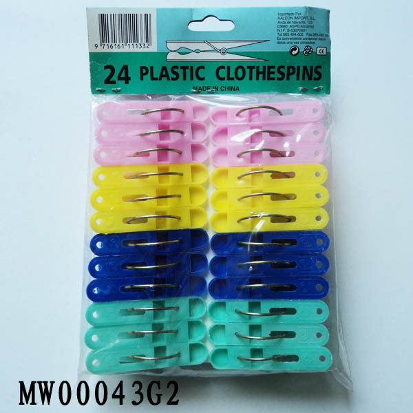 24PCS PLASTIC CLOTHES PEGS with PE SHRINK style 28