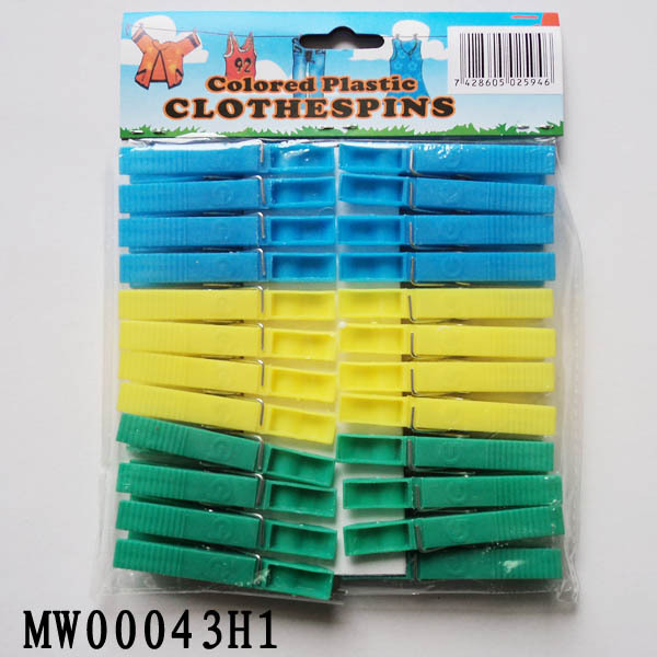 24PCS PLASTIC CLOTHES PEGS with PE SHRINK style 32