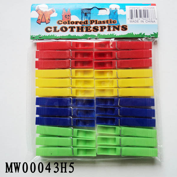 24PCS PLASTIC CLOTHES PEGS with PE SHRINK style 36