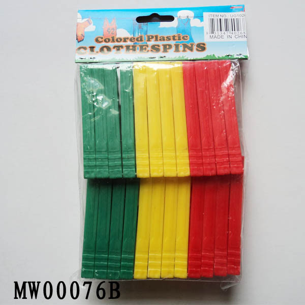 24PCS PLASTIC CLOTHES PEGS with PE SHRINK style 49